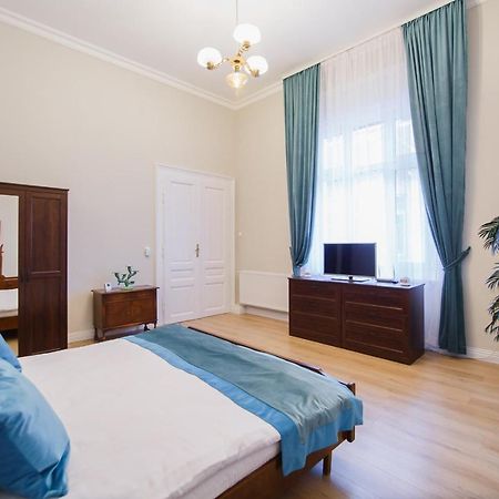 Retro City Center Home Oradea Luaran gambar