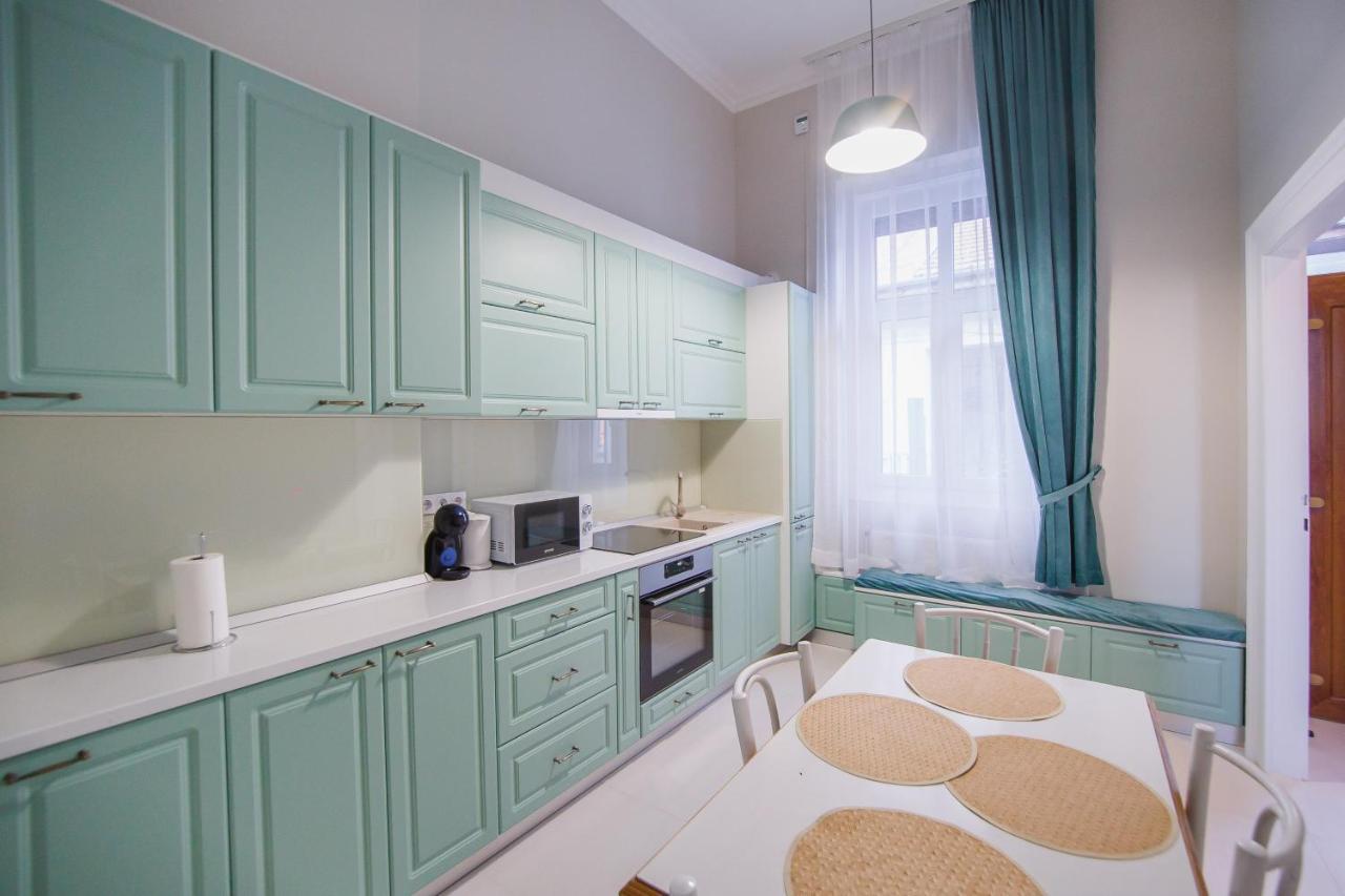 Retro City Center Home Oradea Luaran gambar